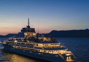 Golden Yachts 83