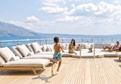 Golden Yachts 83