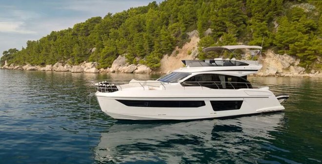 Azimut 53
