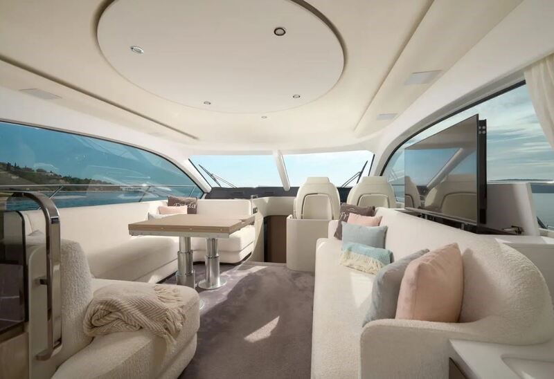 Azimut 53