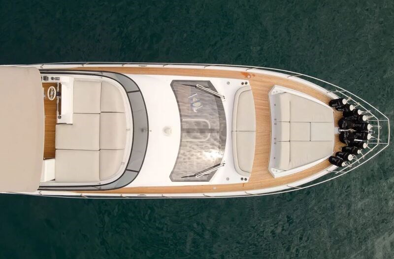 Azimut 53