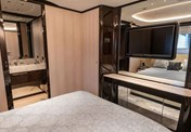 Benetti Delfino 95