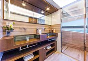 Ferretti Custom Line 100