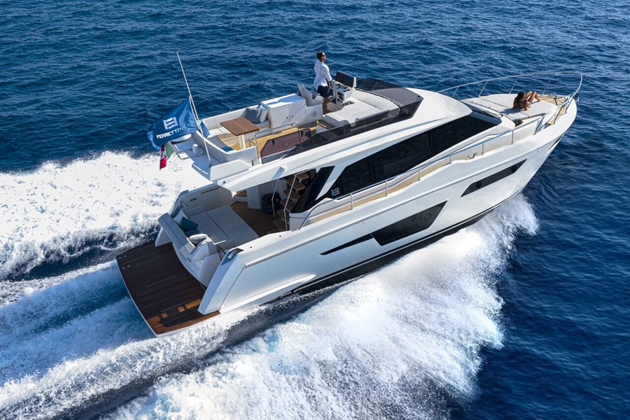Ferretti Yacht 500 Fly