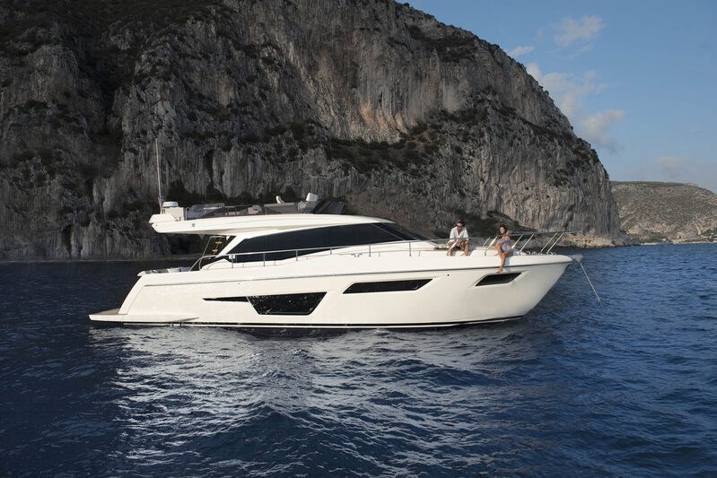 Ferretti Yacht 500 Fly