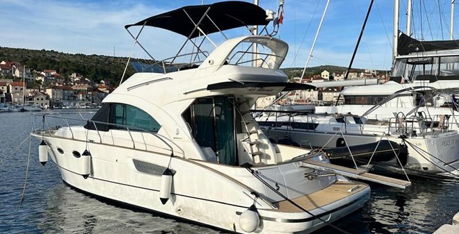 Beneteau Antares 12