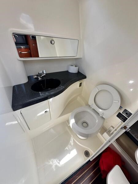 Boston Whaler 305 Conquest