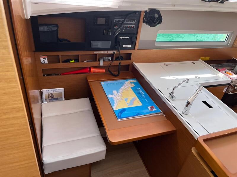 Jeanneau Sun Odyssey 410