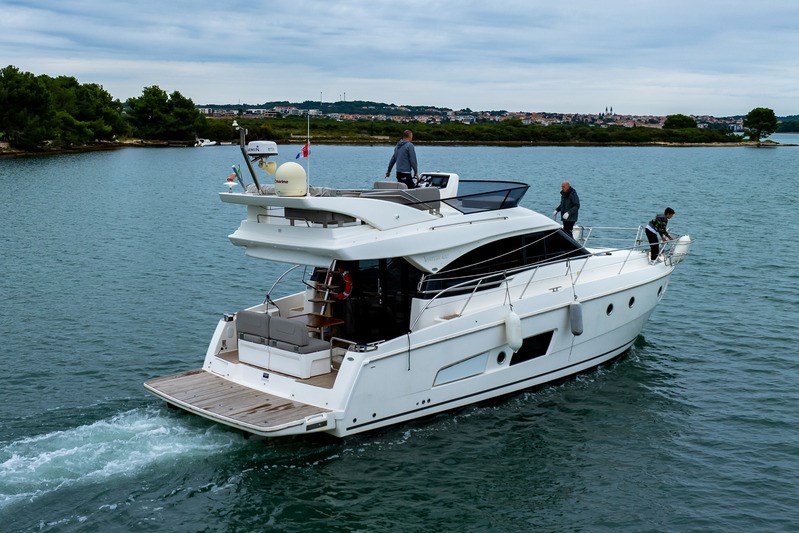 Bavaria Virtess 420 Fly