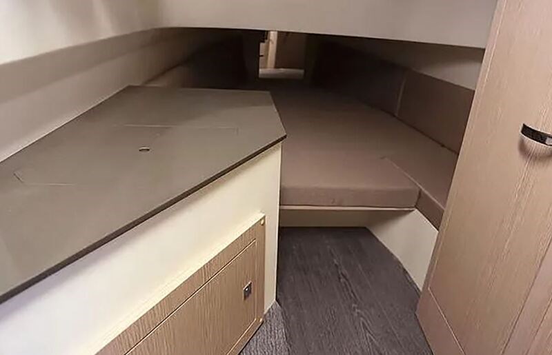 Capelli Tempest 900 WA