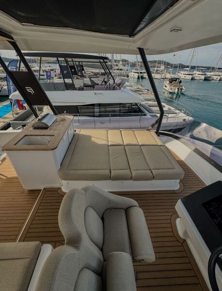 Fountaine Pajot MY5
