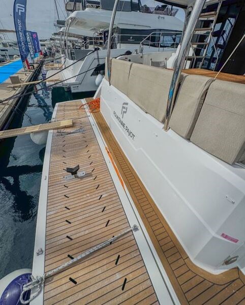 Fountaine Pajot MY5