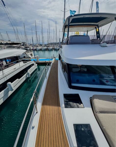 Fountaine Pajot MY5