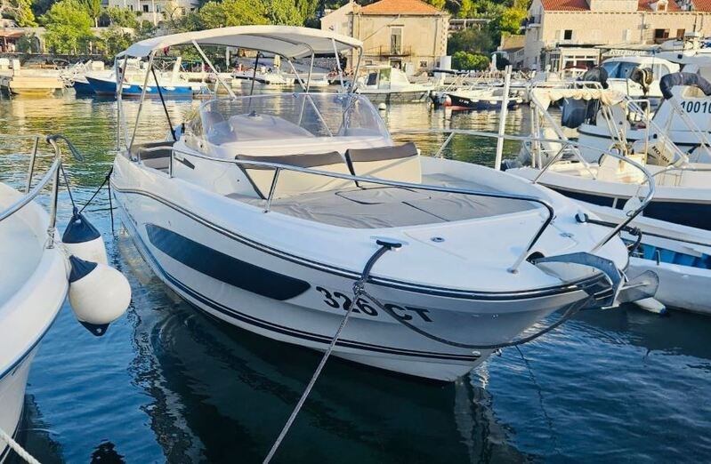 Jeanneau Cap Cammarat 7,5 WA