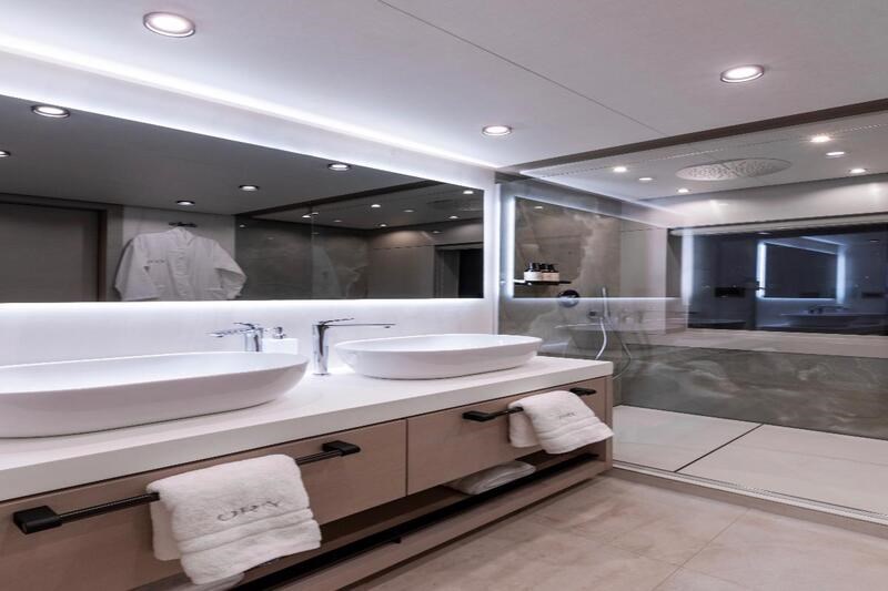M/Y Oriy
