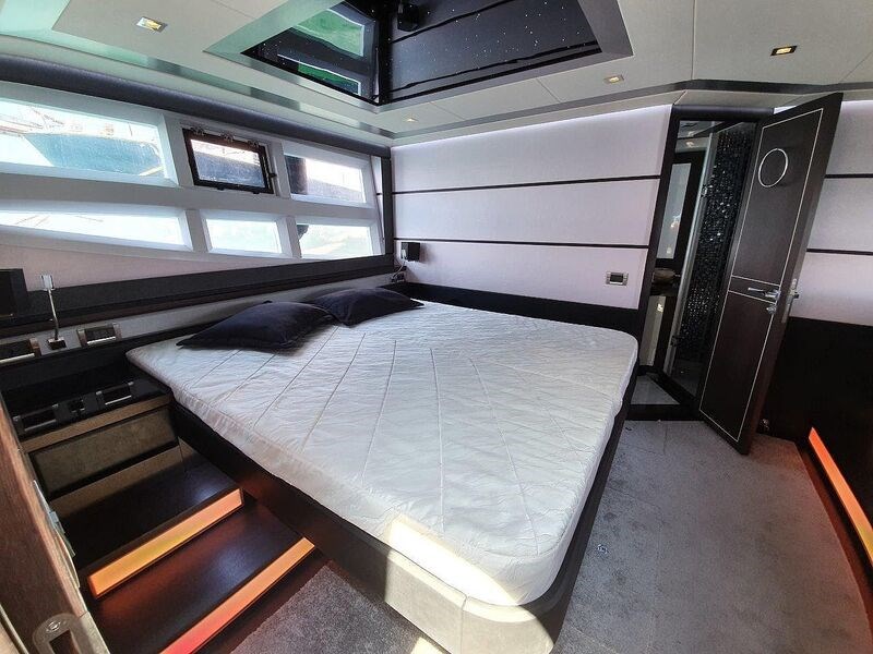 Galia 700 Skydeck