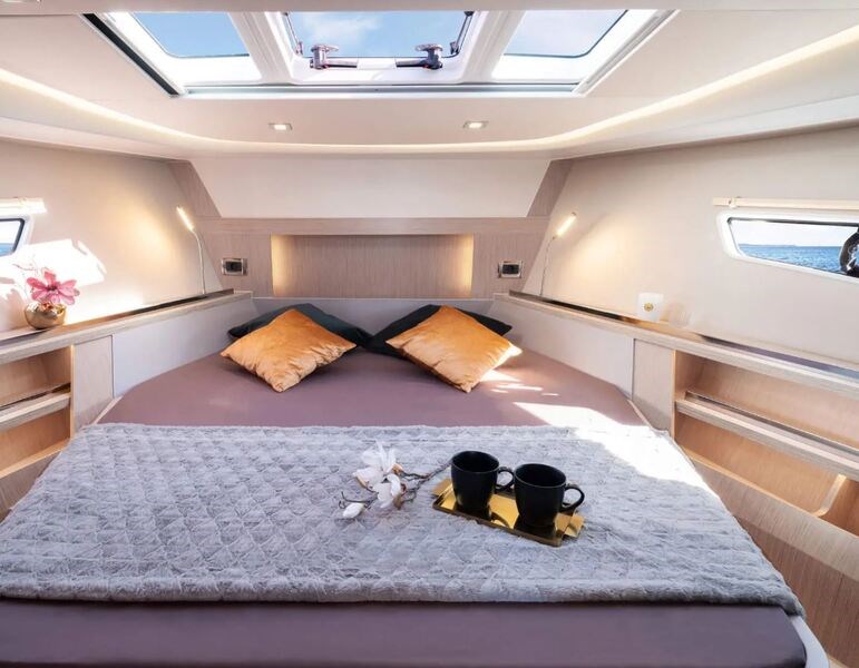 Sealine S 335