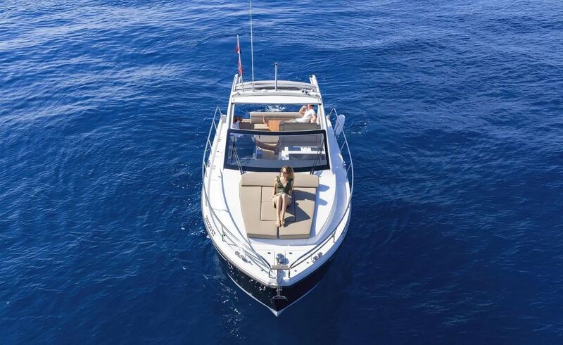 Sealine S 335
