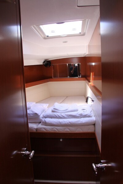 Beneteau Oceanis 50 charter