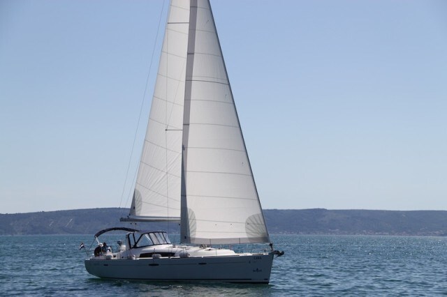 Beneteau Oceanis 50 charter