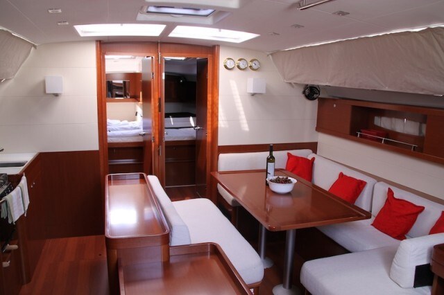 Beneteau Oceanis 50 charter