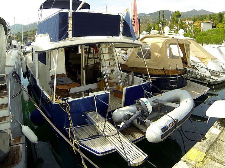 Beneteau Trawler 42