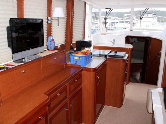 Beneteau Trawler 42