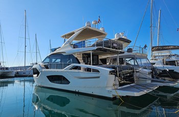 V Absolute 56 Fly Bateau a vendre 