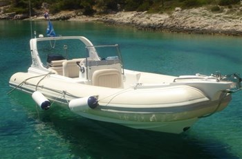 I Aga Marine Spirit 640 Charter Primosten
