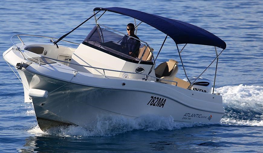 Atlantic Marine 750 ID4182 - Motor yacht in marina Makarska for charter in Croatia