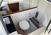 Axopar 28 cabin