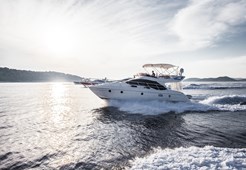 M Azimut 43 fly for charter in Seget Donji