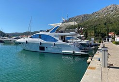 M Azimut 50 Fly New for charter in Makarska