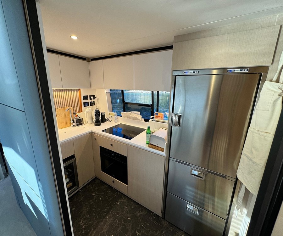 Azimut 68 Flybridge - Pangea