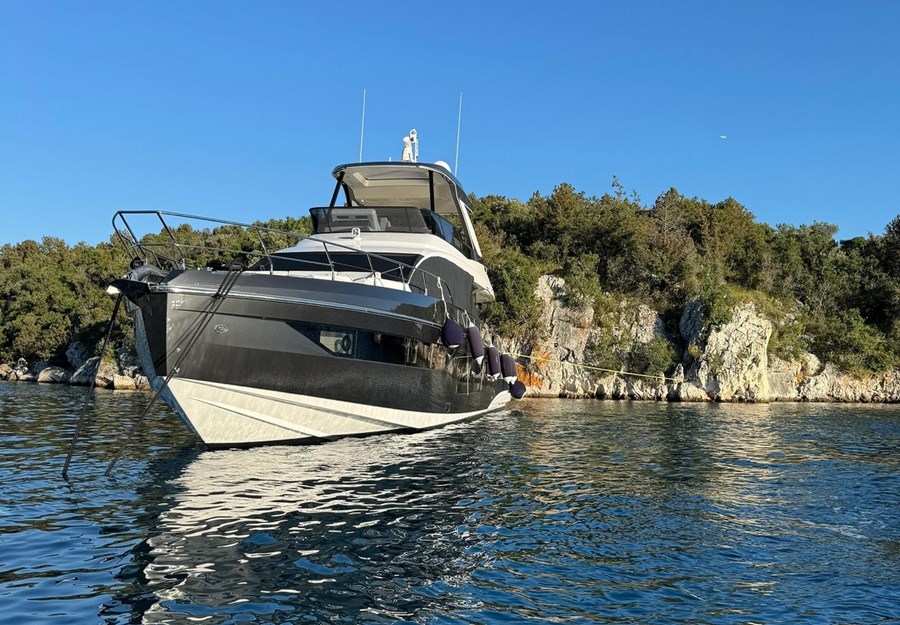 Azimut 68 Flybridge - Pangea