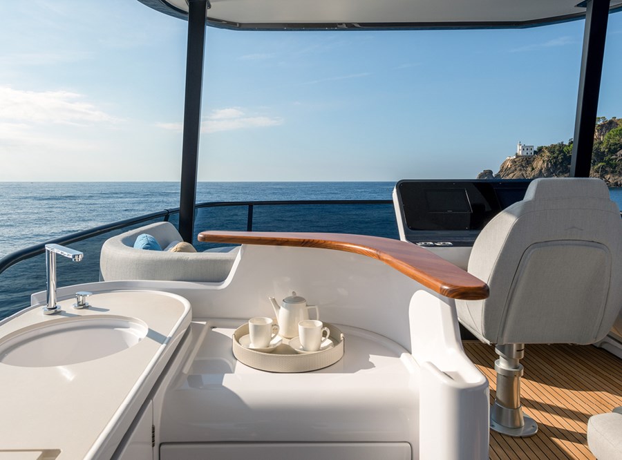 Azimut 68 Flybridge - Pangea