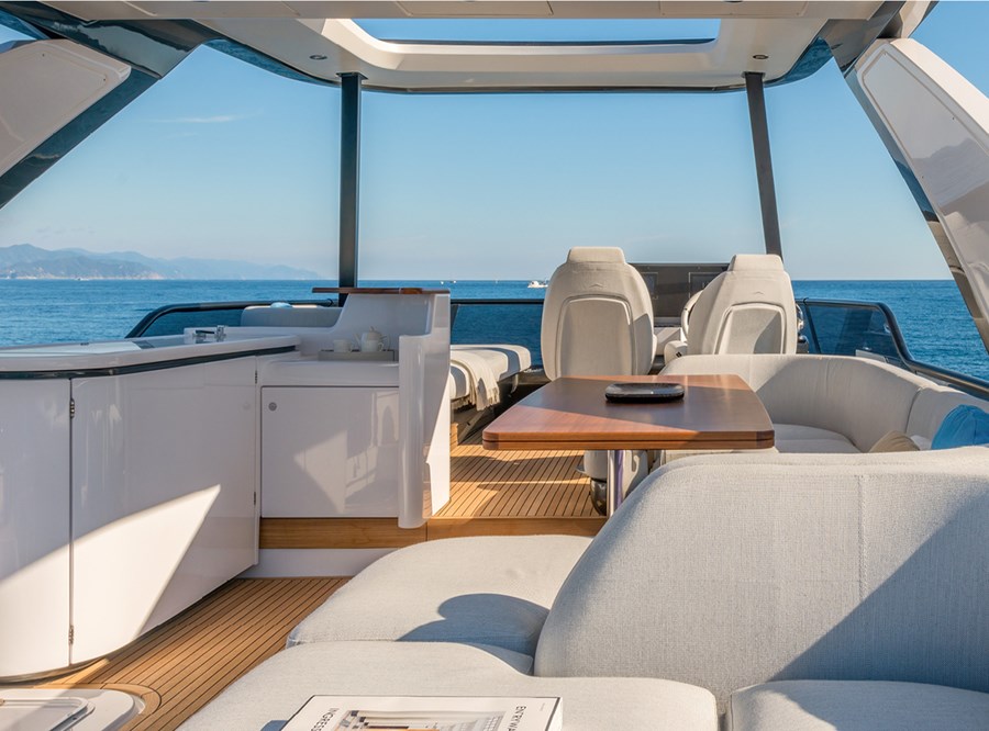 Azimut 68 Flybridge - Pangea