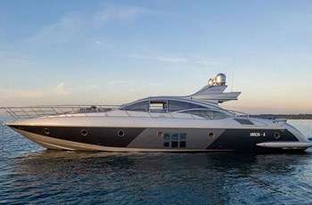 M Azimut 68 HT Charter Split