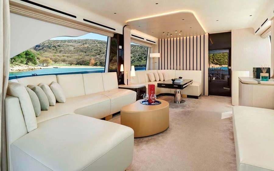 Azimut 78 Fly - OMR Group