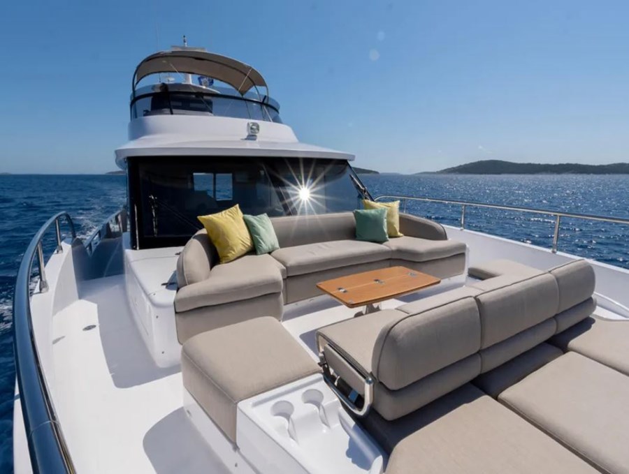 Azimut Magellano 60 Fly