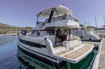 M Bali Catspace MY Brokerage 