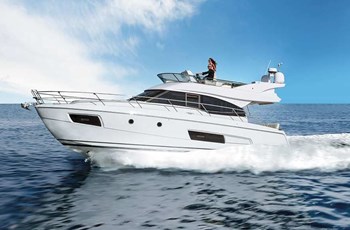 M Bavaria 420 Virtess Pronájem Trogir