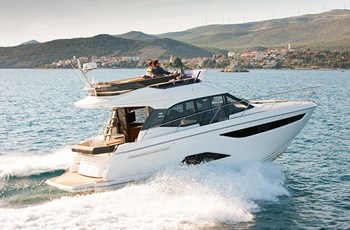 M Bavaria R40 Pronájem Seget Donji