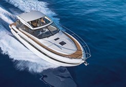 M Bavaria S40 Coupe for charter in Pula