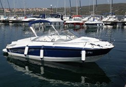 M Bayliner 652 for charter in Punat, Krk