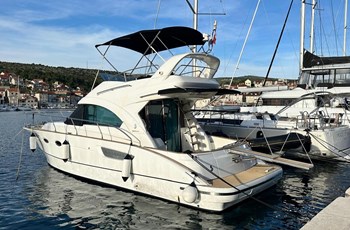 V Beneteau Antares 12 Bateau a vendre 