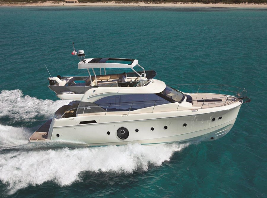 Beneteau Monte Carlo 6 Flybridge Id4651 Motor Yacht In Marina Split For Charter In Croatia