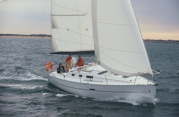 S Beneteau Oceanis 323 Charter Biograd
