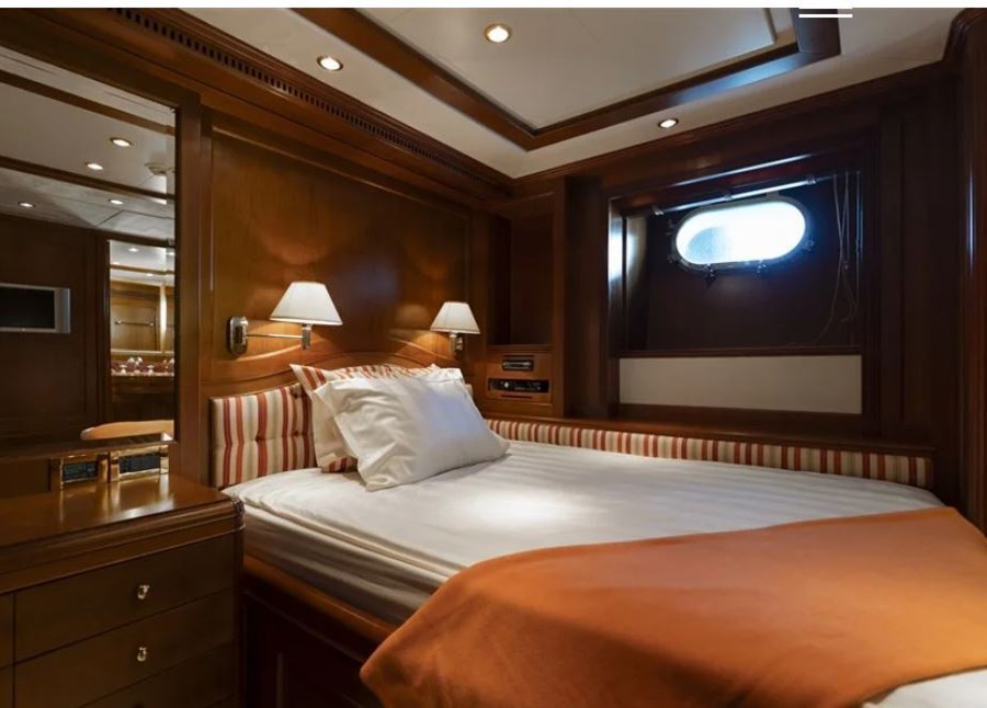 Benetti 100 Tradition