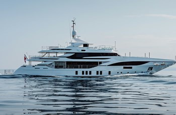 M Benetti 163.9 Brokerage 